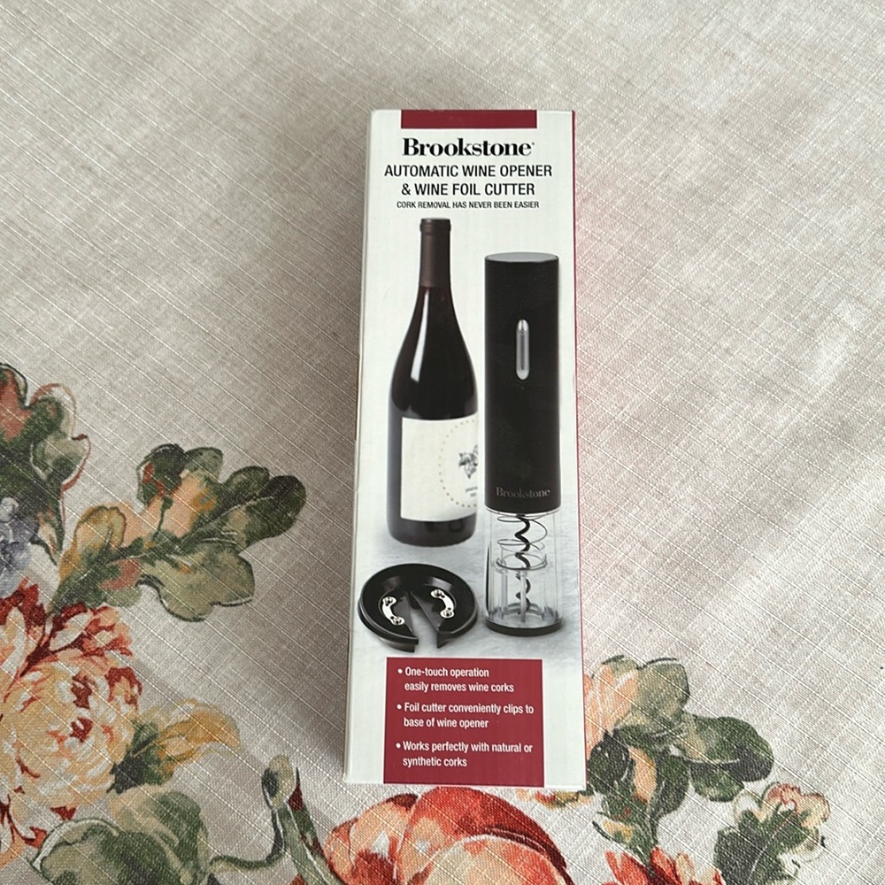 Brookstone automatic, wine opener, and vine foil cutter